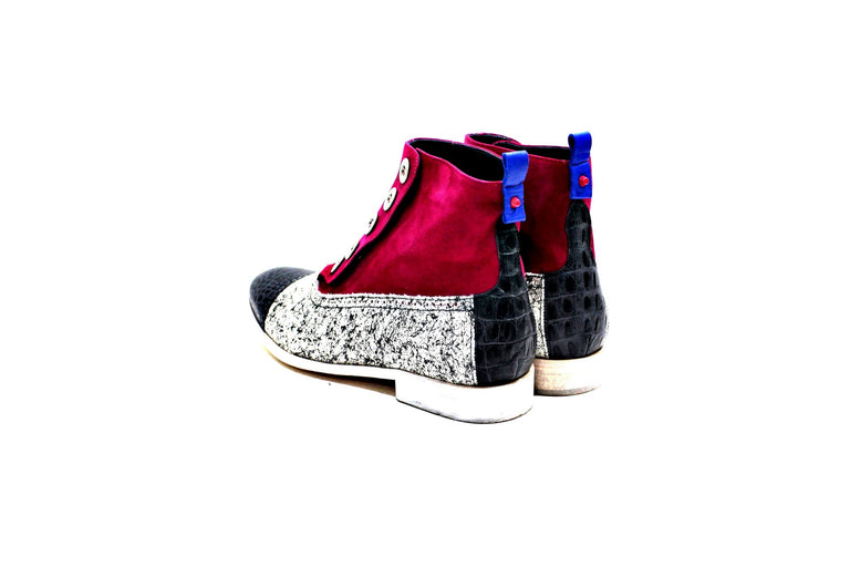 Bota consisting of cotton fabric, suede and leather, leather sole. Handmade in Portugal "Walk with Pintta"