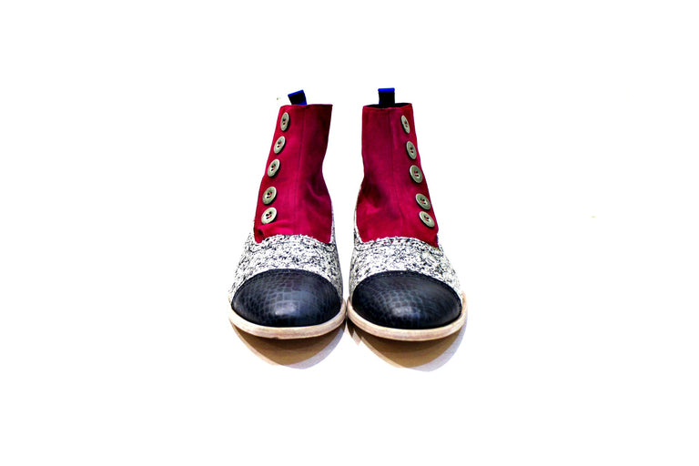 Bota consisting of cotton fabric, suede and leather, leather sole. Handmade in Portugal "Walk with Pintta"