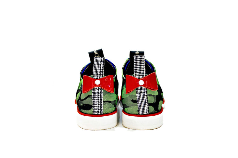 Very modern woman's shoe, can be worn with a more formal or relaxed look, always with a lot of style. "Pintta is for certain women, who like different things" Handmade in Portugal