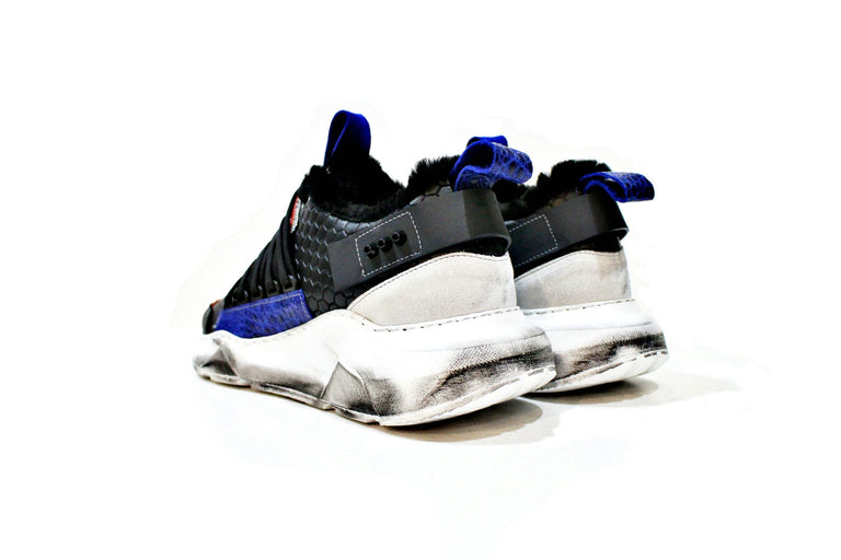 Sneaker consisting of leather, fabric, with varnish details, lined fully to hair. Handmade in Portugal. “Walk with Pintta”