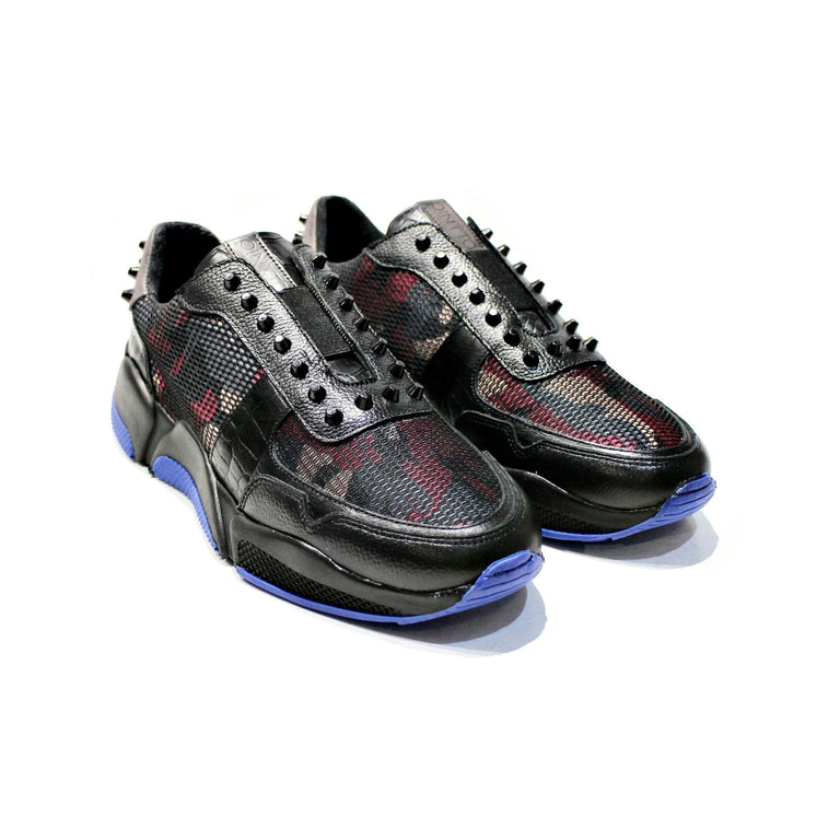 Sneaker model composed of leather, neoprene, plastic pins, leather lining, with rubber sole. "Pintta is for certain women, who like different things." Made to Portugal "Walk with Pintta"