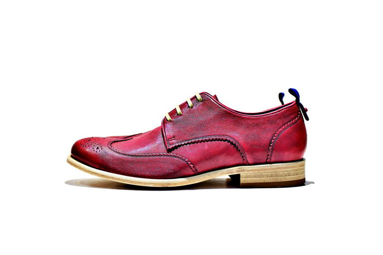 Shoe all composed of leather, with an exclusive look, model Incon. Handmade in Portugal. . “Walk with Pintta”