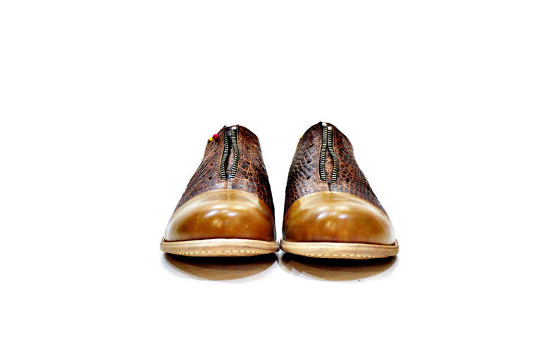 Siena shoe is all composed of leather. Icon Model made to MAO in Portugal. “Walk with Pintta”