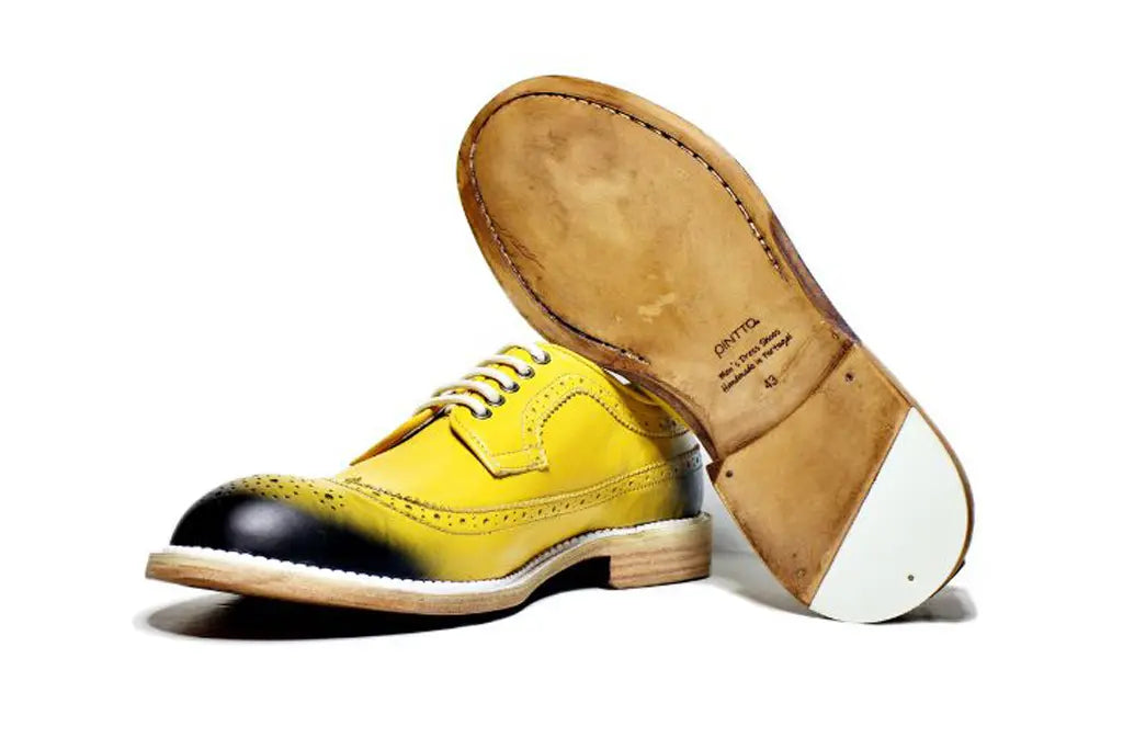Cores de sapatos artesanais: amarelo
