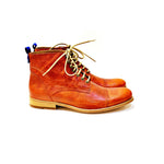 All boot made up of leather. Handmade in Portugal. “Walk with Pintta”
