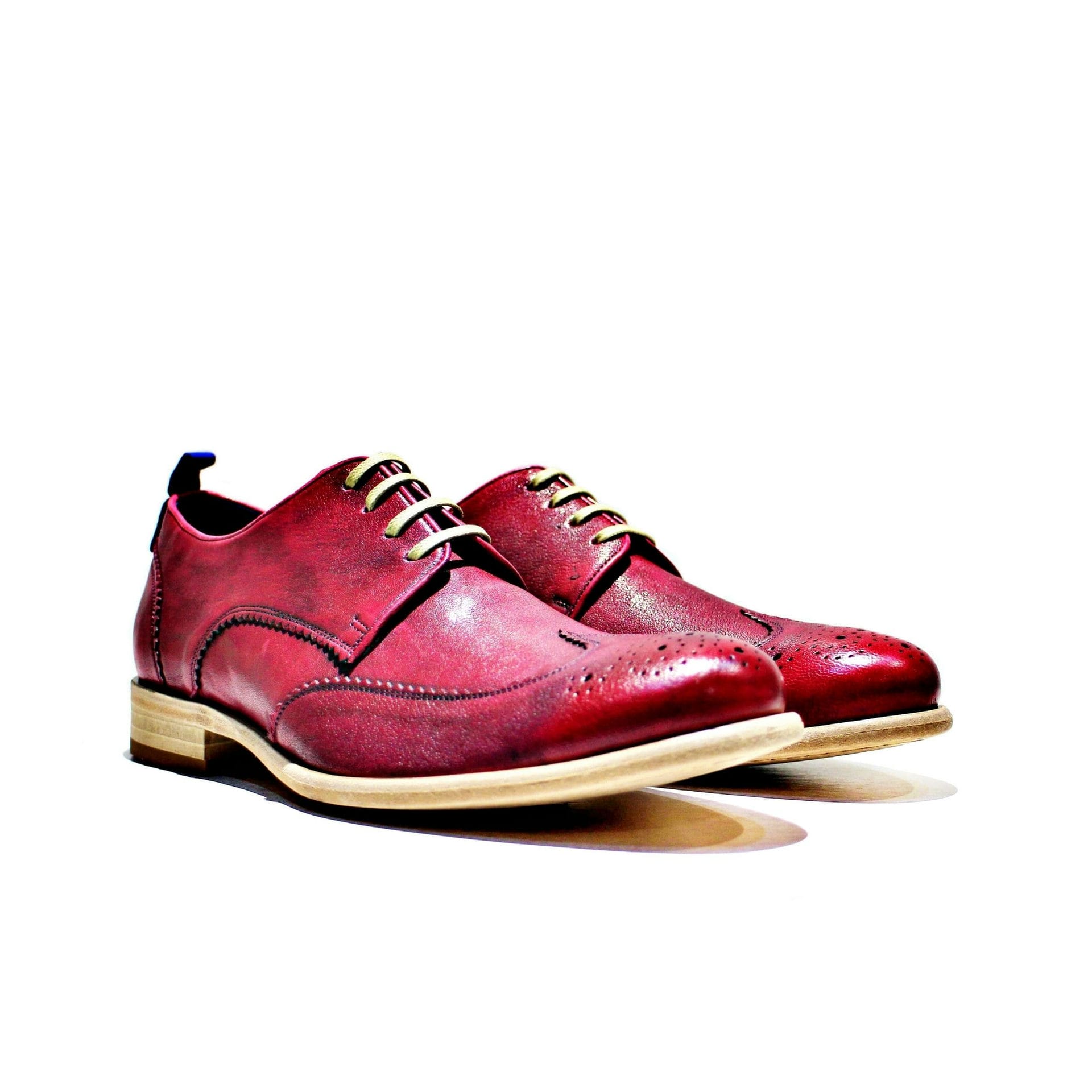 Shoe all composed of leather, with an exclusive look, model Incon. Handmade in Portugal. . “Walk with Pintta”