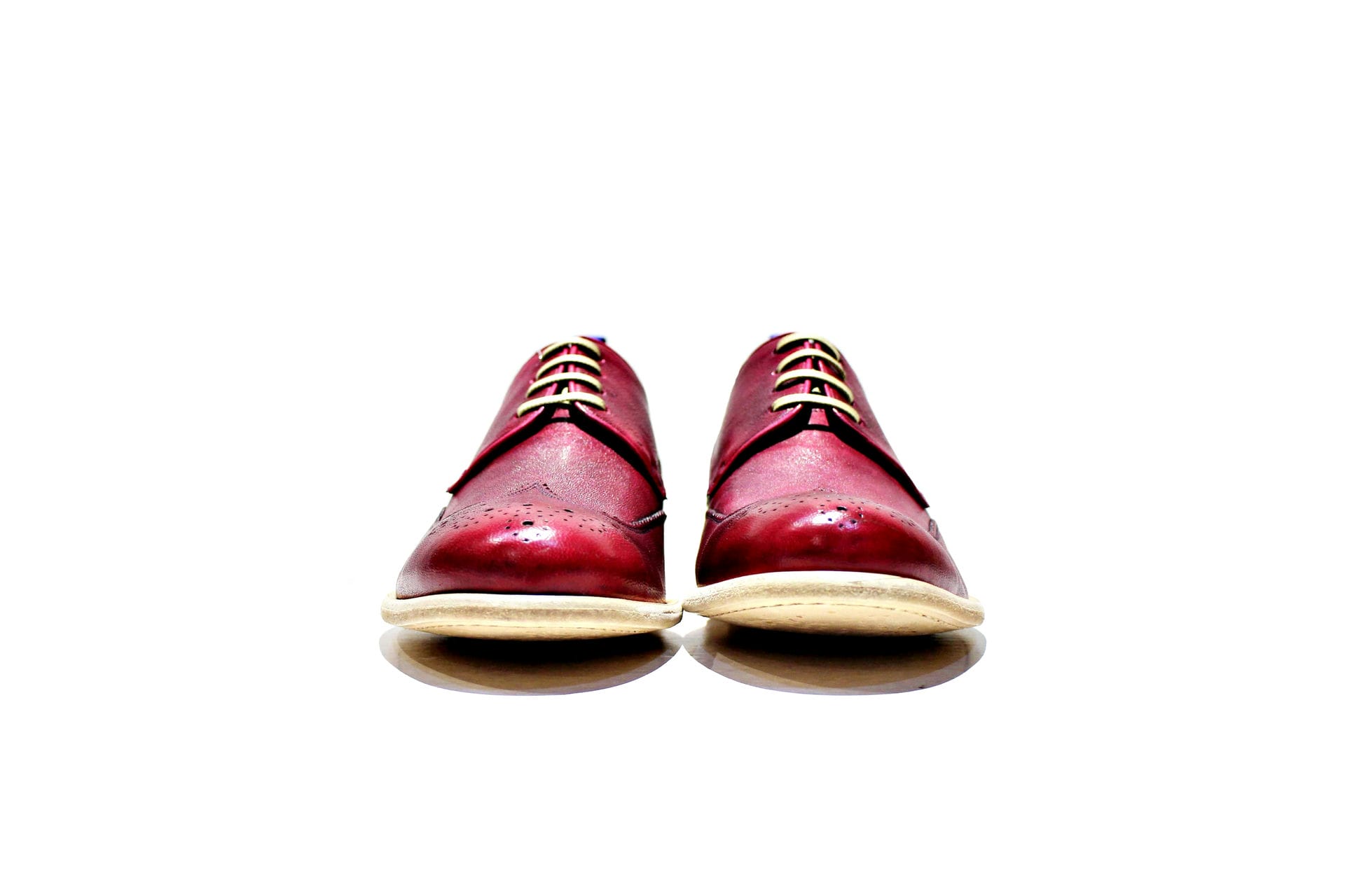 Shoe all composed of leather, with an exclusive look, model Incon. Handmade in Portugal. . “Walk with Pintta”
